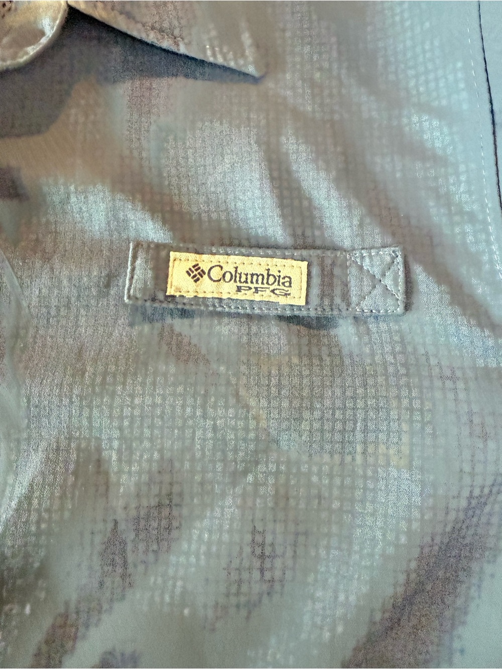 Columbia Women's Blue Button-Down Long Sleeve Shirt - Picture 8 of 13